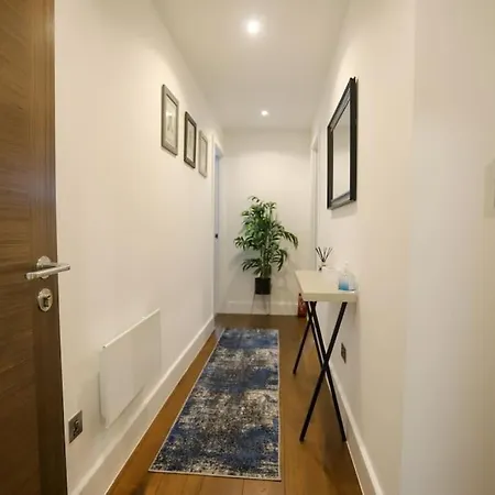 Stylish 2 Bedroom And Terrace Sleeps 4 Daire Harrogate